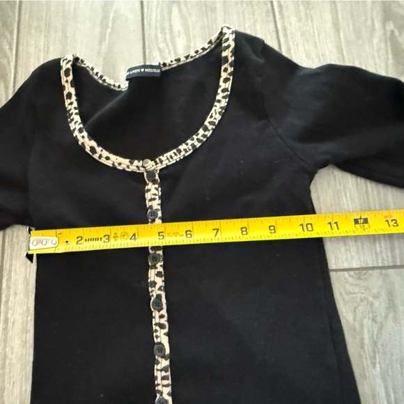Brandy Melville|Zelly black cheetah top,ribbed button down•••Preppy & y2k style - Picture 12 of 14